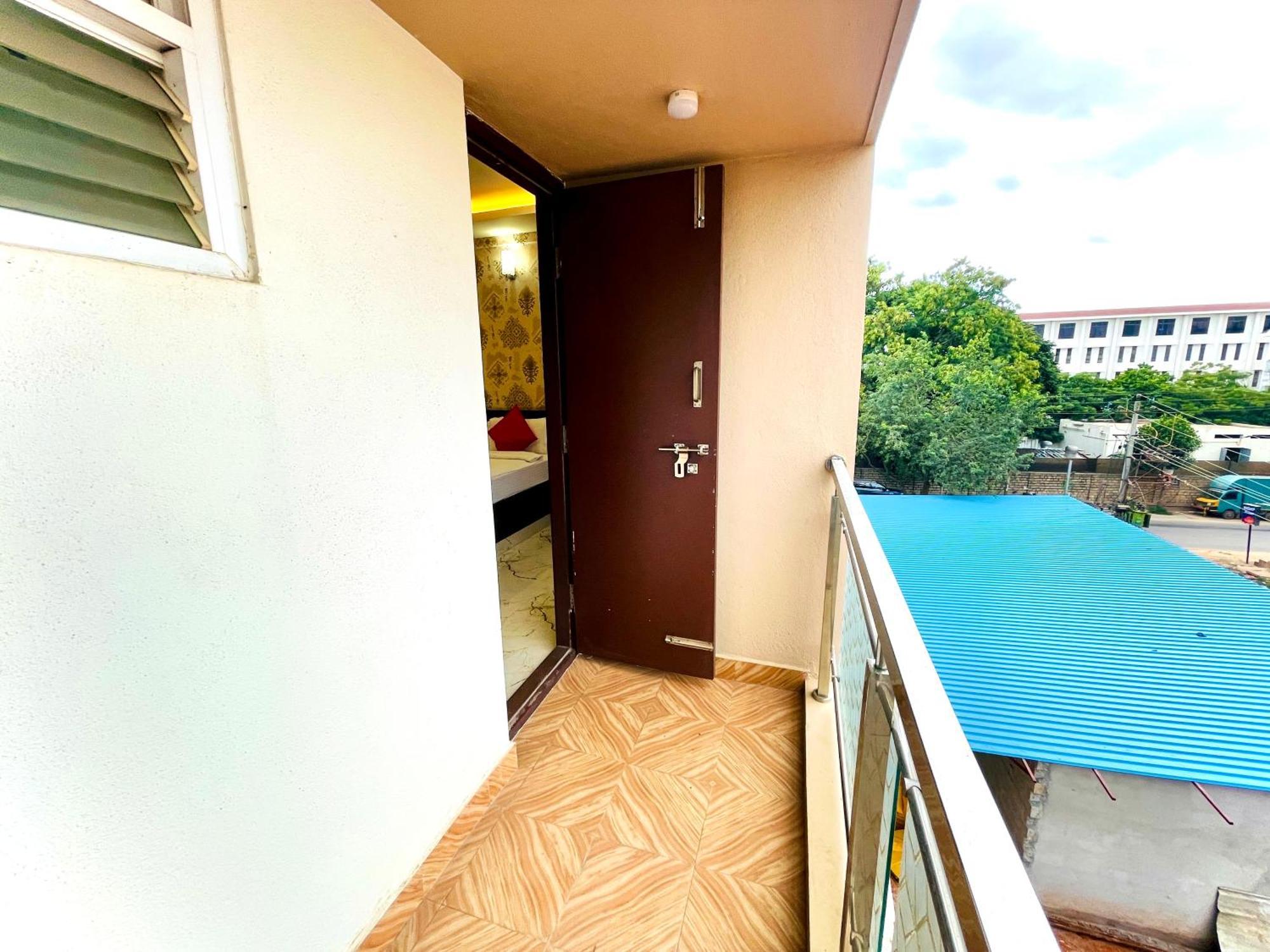 Aura By Agira Hotels Yelahanka Luaran gambar