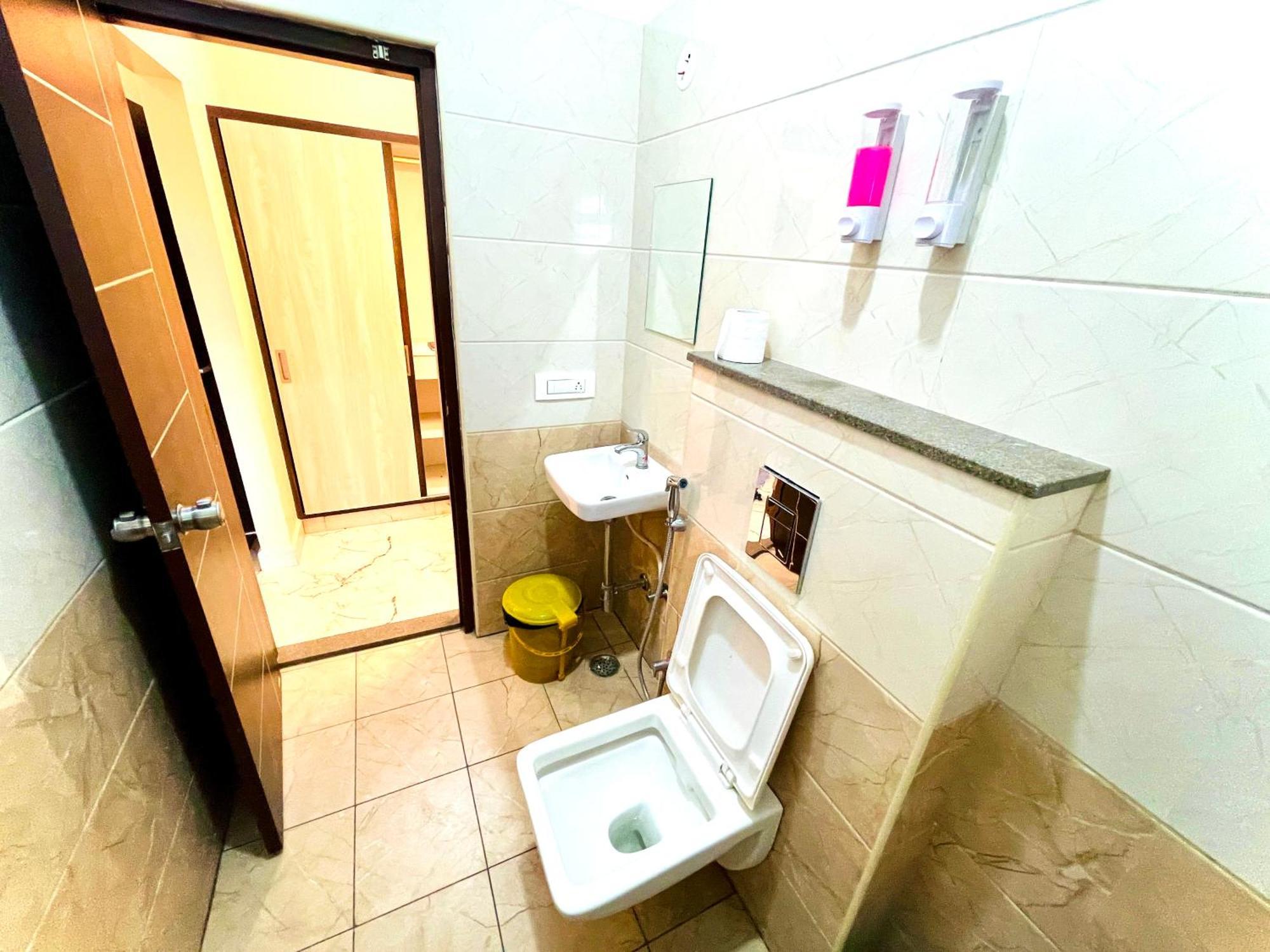 Aura By Agira Hotels Yelahanka Luaran gambar